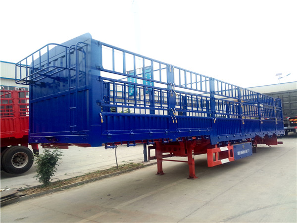倉(cāng)棚式半掛車(chē)