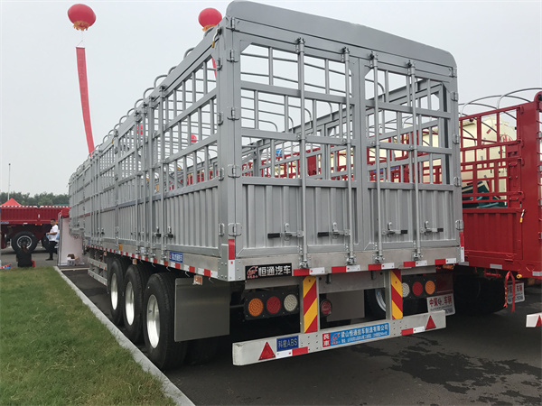 倉(cāng)欄式半掛車廠家