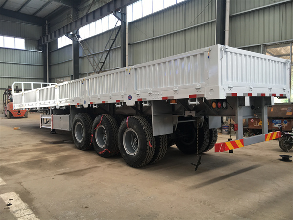 廂式半掛車(chē)高優(yōu)質(zhì)廠家