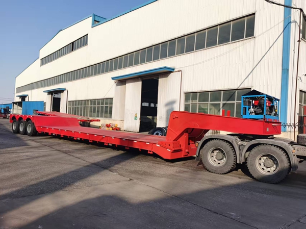 低平板運(yùn)輸半掛車(chē)廠(chǎng)家