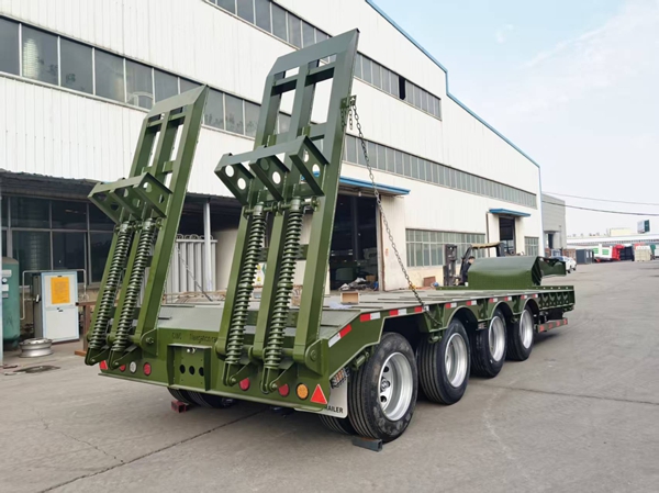  13米低平板半掛車(chē)